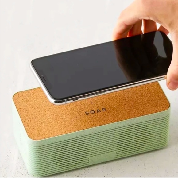 SOAR Eco-Friendly Wheat Fiber Wireless Charging Hub Bluetooth Speaker - Picture 1 of 8